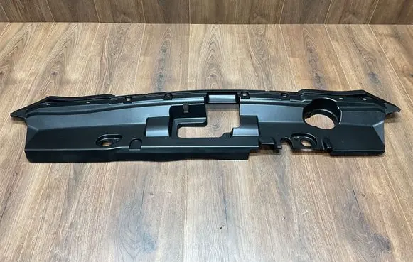 Nissan Leaf II (ZE1) Radiator trim 623225SK0A