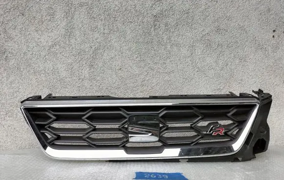 Seat Ibiza V (KJ) Front bumper upper radiator grill 6F0853654E