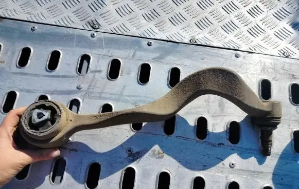 BMW 5 E60 E61 Front lower control arm/wishbone 6773175