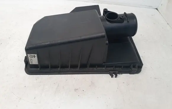 Mazda 6 Air filter box cover R2AA