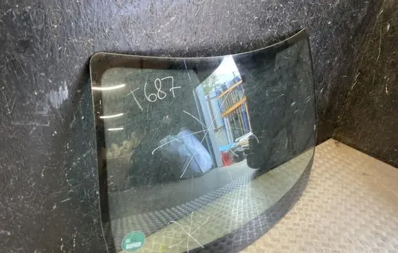 Dacia Dokker Front windscreen/windshield window 