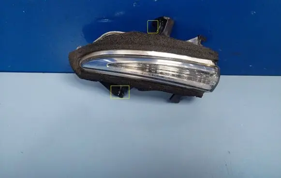 Lexus IS 220D-250-350 Mirror indicator light 8174050090