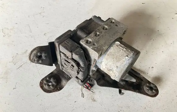 Renault Megane II ABS Pump 8200038695 0265231300 04077721208