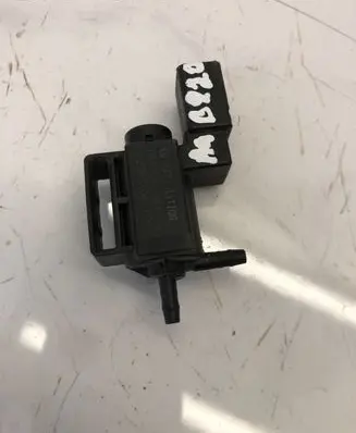 Audi A4 S4 B8 8K Turbo solenoid valve 037906283C 11T108 72288006