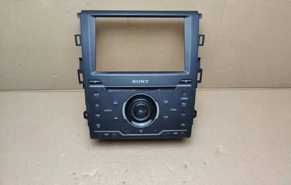 Ford Fusion II Head unit multimedia control DS7T-18E245-PP