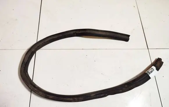 Opel Tigra B Rubber seal front coupe door 
