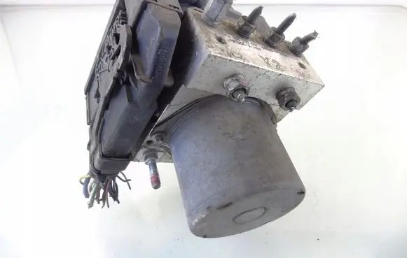 Toyota Verso ABS Pump 445400F030 0265230017