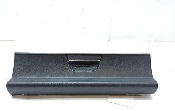 Mercedes-Benz COMPAKT W115 Glove box lid/cover 