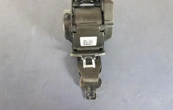 BMW 5 G30 G31 Front seatbelt 635775400B