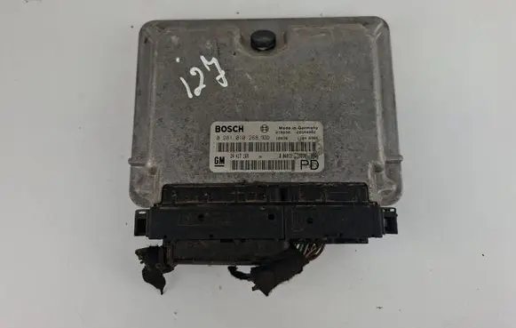 Opel Astra J Engine control unit/module 24417169 0281010268