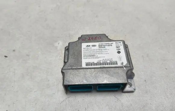 KIA Sportage Airbag control unit/module 95910F1070