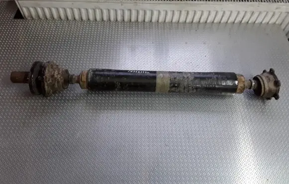 Mitsubishi Pajero Rear driveshaft/prop shaft 