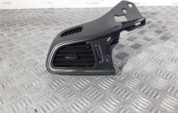Renault Kadjar Dashboard side air vent grill/cover trim 687610165R 0088495 DR03Y091