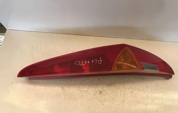 Fiat Punto (188) Rear/tail lights