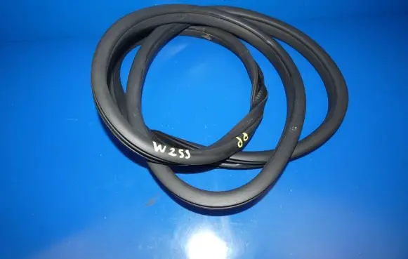 Mercedes-Benz GLC X253 C253 Front door rubber seal 