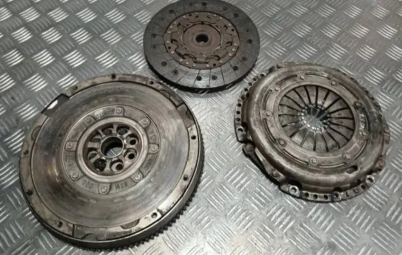 Ford Mondeo MK IV Clutch set kit 3082000607