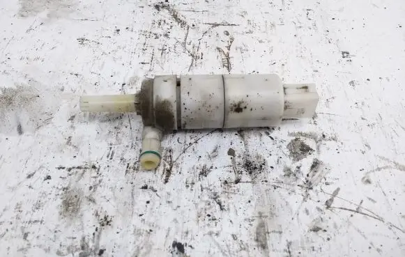 Volkswagen Crafter Windscreen/windshield washer pump