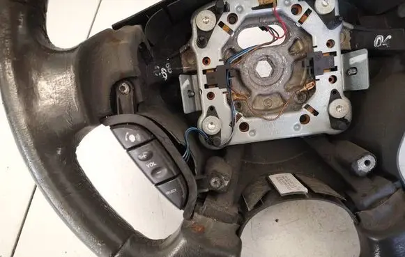 Jaguar X-Type Steering wheel buttons/switches