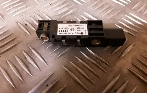 Audi A4 S4 B6 8E 8H Airbag deployment crash/impact sensor 8E0959643A