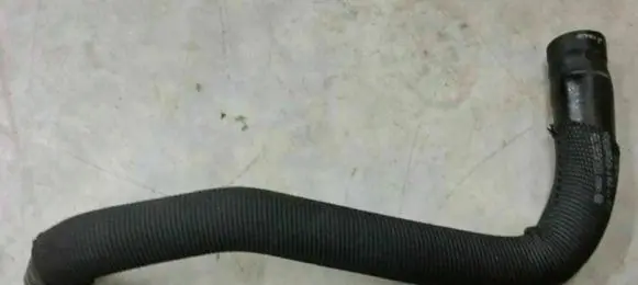 Audi A3 S3 8V Engine coolant pipe/hose 5Q0121058R