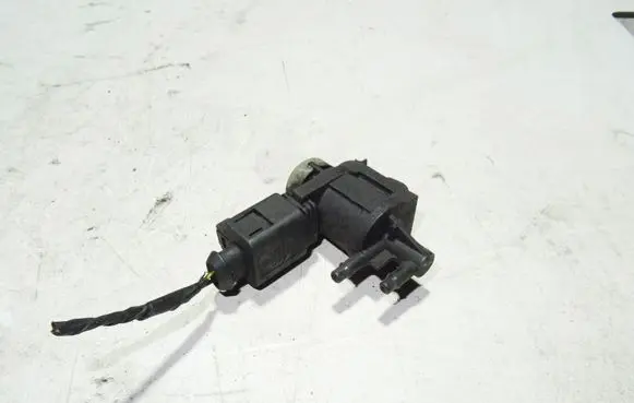 Audi Q7 4L Turbo solenoid valve 1J0906283C