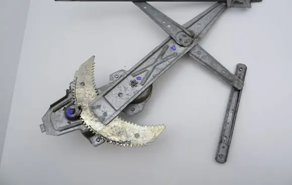Honda Concerto Front door manual window regulator
