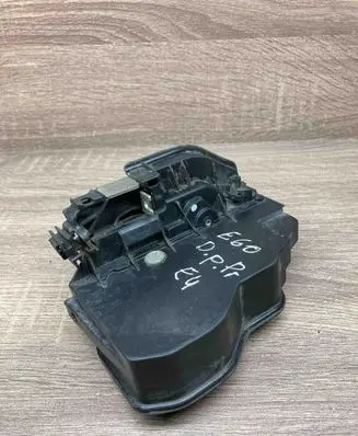 BMW 5 E60 E61 Front door lock 7167074 USED