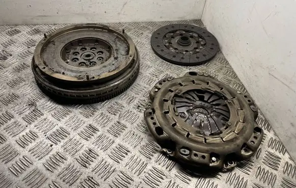 Mercedes-Benz C W204 Clutch set kit A0242508401 A6510304105
