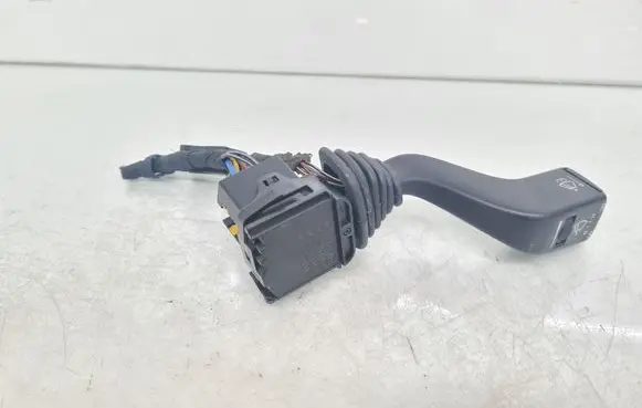 Opel Omega B1 Wiper control stalk 090494656