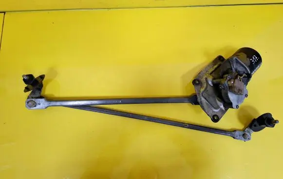 Isuzu Trooper Front wiper linkage and motor