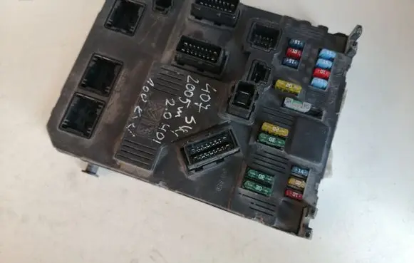 Peugeot 407 Comfort/convenience module 9655221080