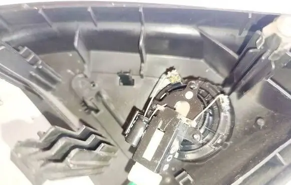 KIA Ceed Front door speaker