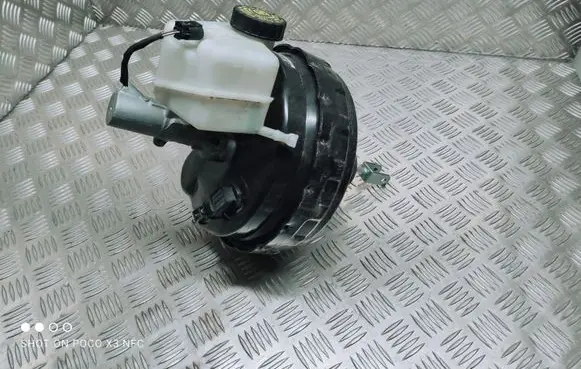Mercedes-Benz E W212 Master brake cylinder A2124301130 A2044300002