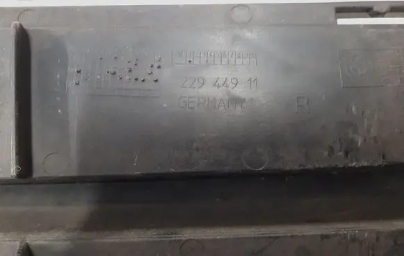 BMW 3 E90 E91 Front bumper lower grill 22944911