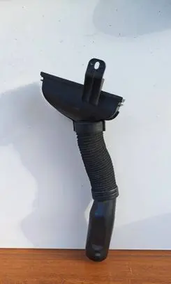 Peugeot 2008 II Air intake hose/pipe 9833418380