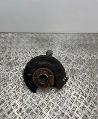 Mercedes-Benz B W246 W242 Rear wheel hub