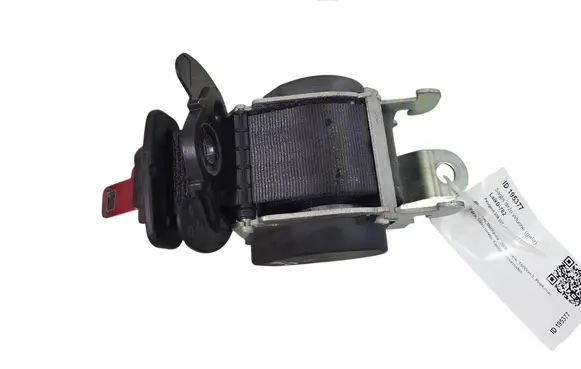 Peugeot 308 Middle seatbelt buckle (rear) 8615AE162 96586041