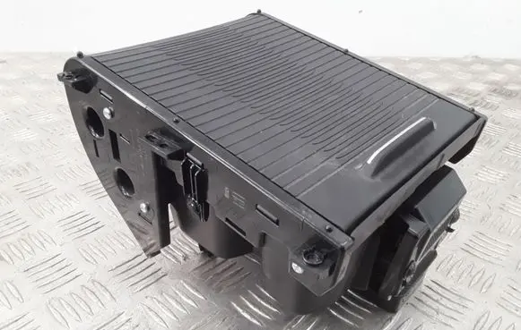 Renault Koleos II Other center console (tunnel) element 1712182600 VR2413HZG00A0