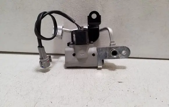 Toyota C-HR II Air conditioning (A/C) expansion valve 4433101690