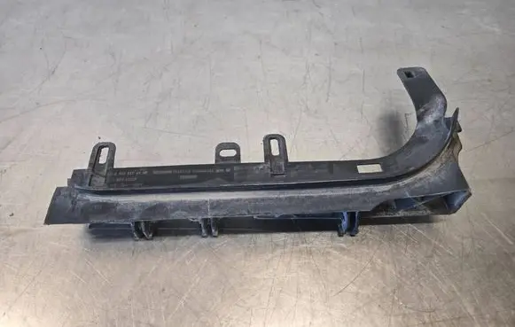 Other engine bay part