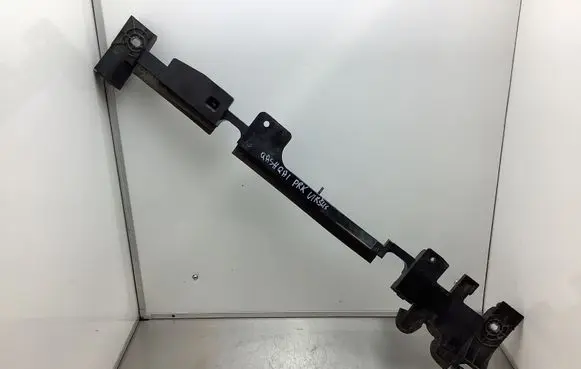 Nissan Qashqai Radiator mount bracket 215424EA0A