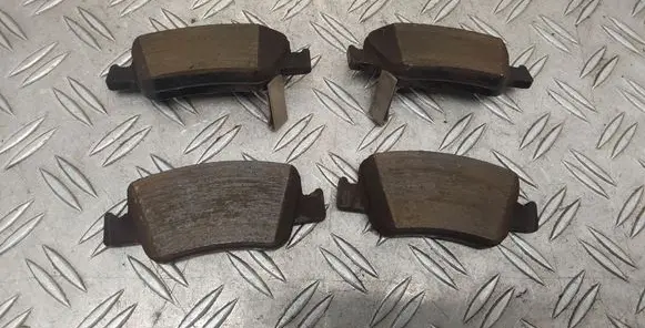 Toyota Auris E180 Brake pads (rear) 