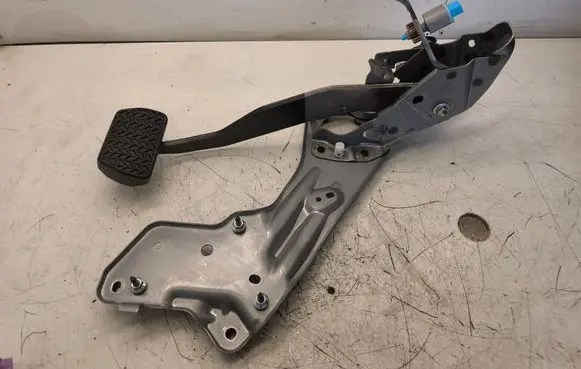 Toyota C-HR II Brake pedal 47110F4180