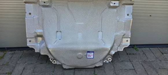 Volvo XC90 Exhaust heat shield 32392089