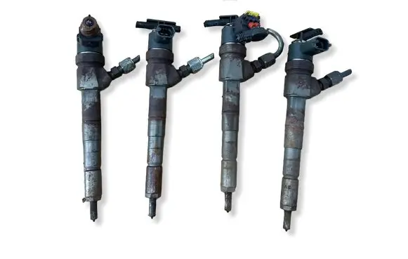 Opel Zafira B Fuel injectors set 0445110423