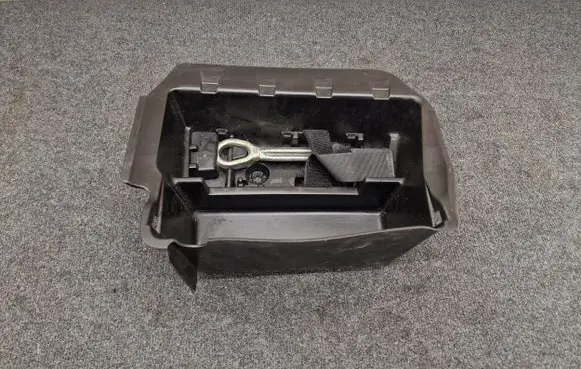 BMW 3 G20 G21 Glove box in trunk 743806