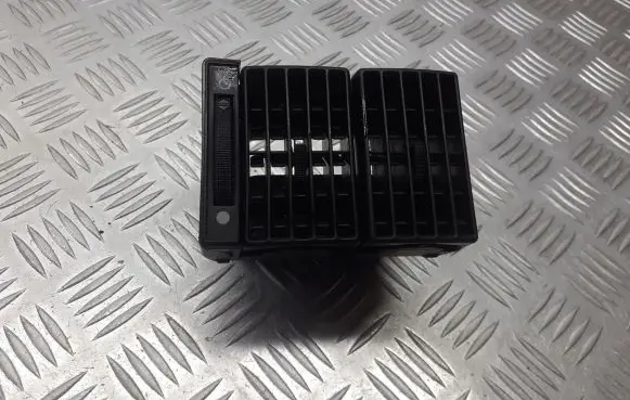 Audi 80 90 S2 B4 Dashboard air vent grill cover trim 8A1820901A