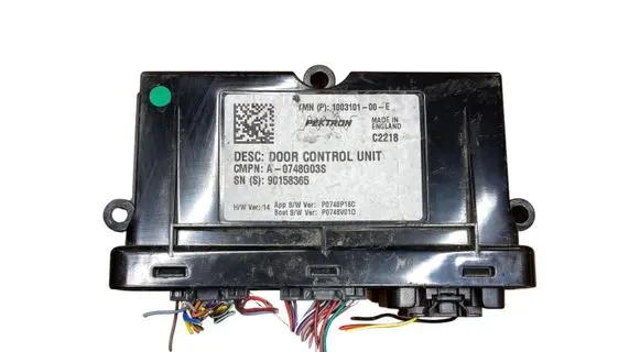Tesla Model S Door control unit/module 100310100E 90158365 A0748G03S