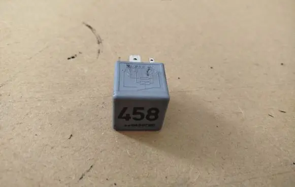 Volkswagen Golf V Other relay 1K0906381 V23134B52X426