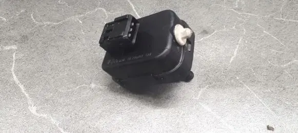 Renault Megane I Headlight level adjustment motor 
